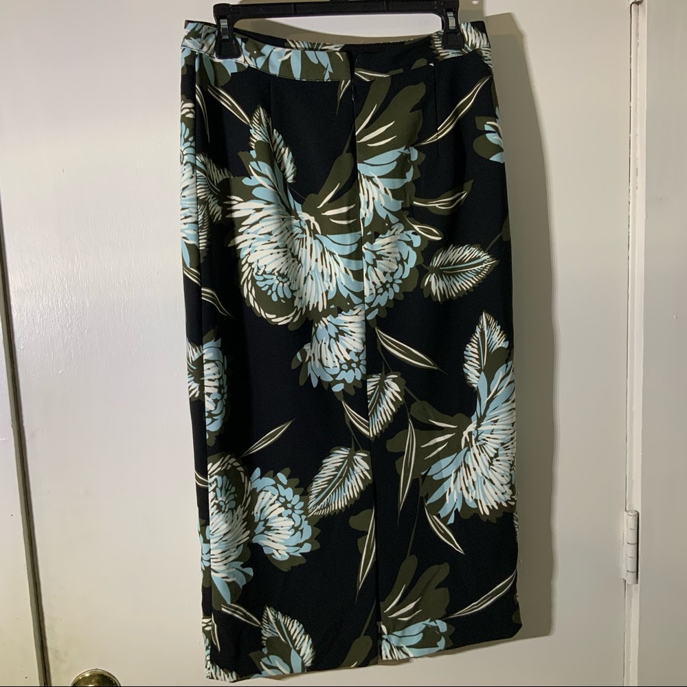 Who What Wear Black Floral Pencil Skirt - Picture 2 of 9